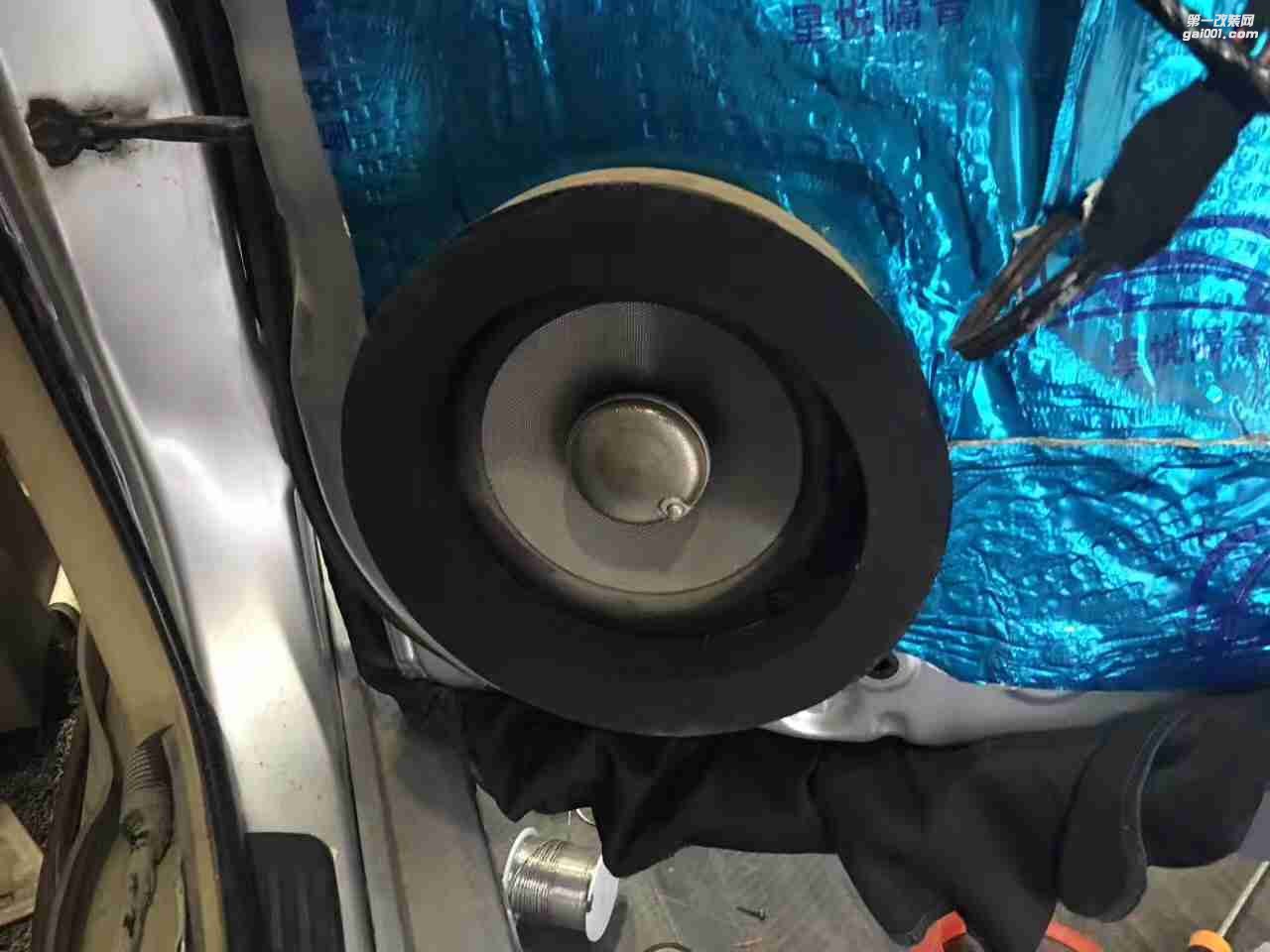 汕頭市星悅汽車音響升級中心銳志升級星悅4門隔音改裝意大利赫茲esk f165兩分頻燕飛力士同軸赫茲hdp4功放