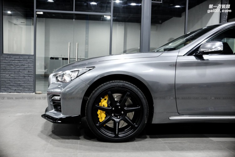 英菲尼迪Q50L改運(yùn)動款包圍Work輪轂AP剎車