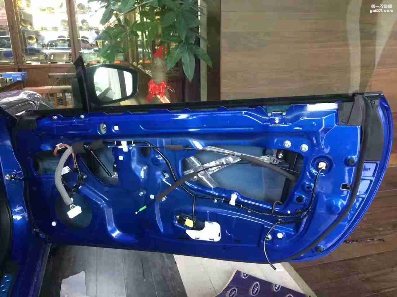 汕頭市星悅汽車音響有限公司跑車斯巴魯BRZ未上牌升級(jí)大能隔音，音響改裝汽車音響