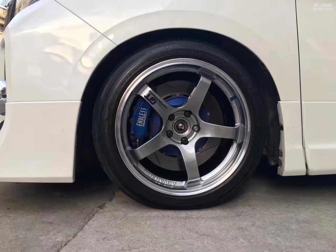 埃爾法，換 ADVAN GT 全新 完工。