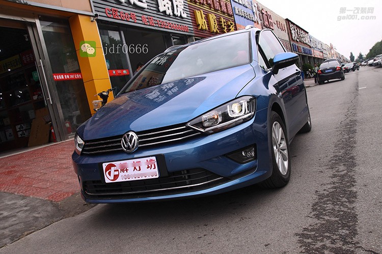 北京汽車大燈改裝解燈坊高爾夫升級海拉5雙光透鏡案例