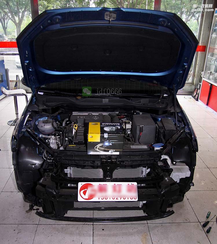 北京汽車大燈改裝解燈坊高爾夫升級海拉5雙光透鏡案例