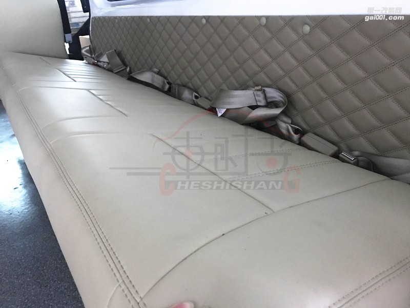 福特全順內(nèi)飾改裝/鄭州汽車內(nèi)飾改裝