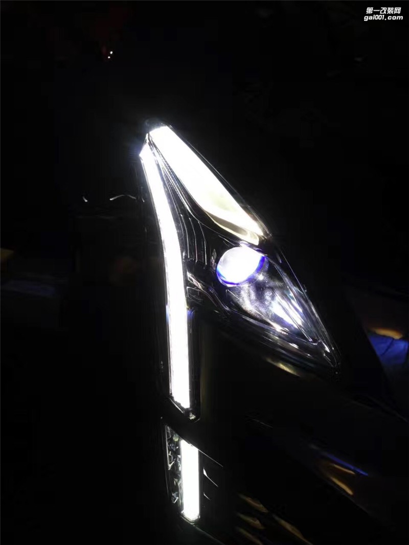 上海凯迪拉克XT5改灯 25T升级28T高配全LED大灯 雪莱特LED透镜