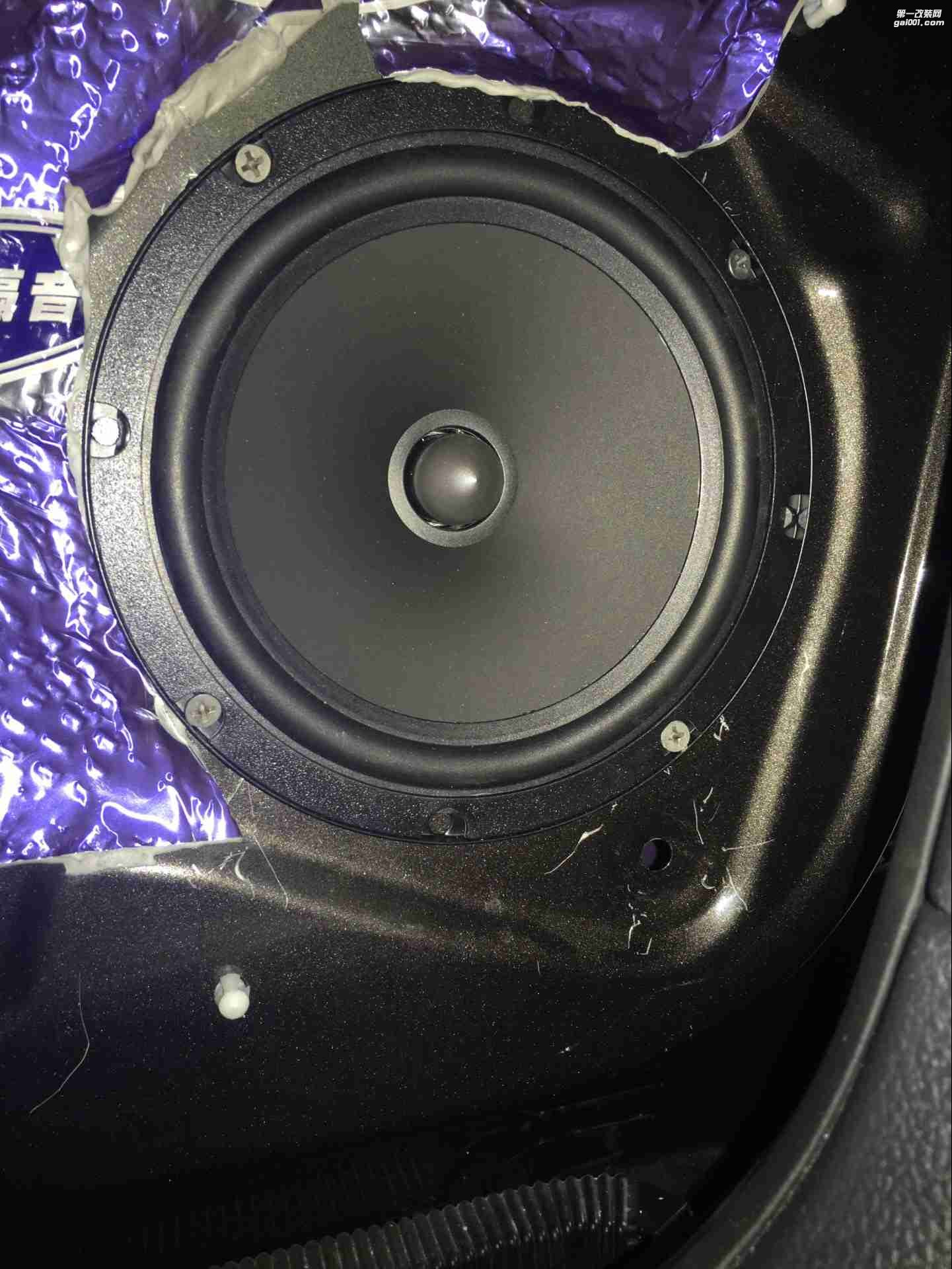 汕頭市星悅汽車音響有限公司大眾夏朗升級4門大能隔音改裝音響法國勁浪R-165S2套裝喇叭