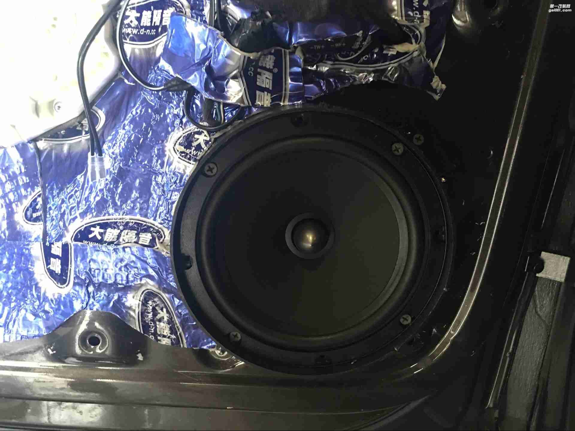 汕頭市星悅汽車音響有限公司大眾夏朗升級4門大能隔音改裝音響法國勁浪R-165S2套裝喇叭