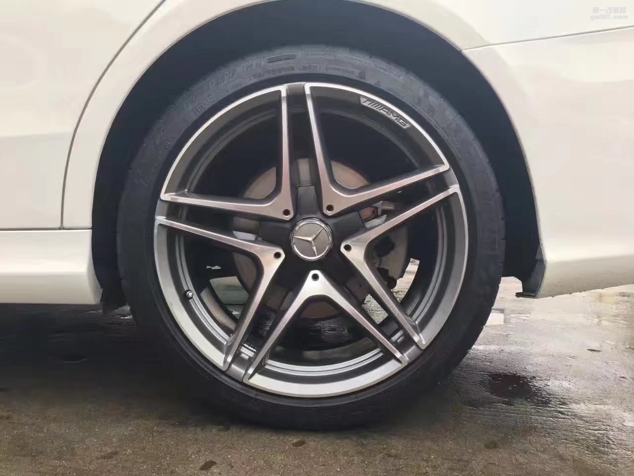 奔馳，換 C63 原裝 19寸 完工！
