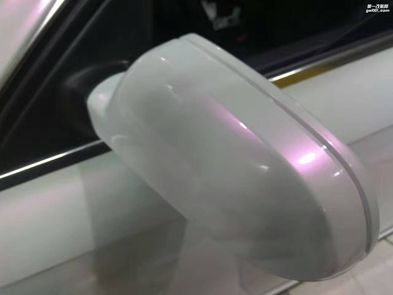 奧迪A4全車亮光粉