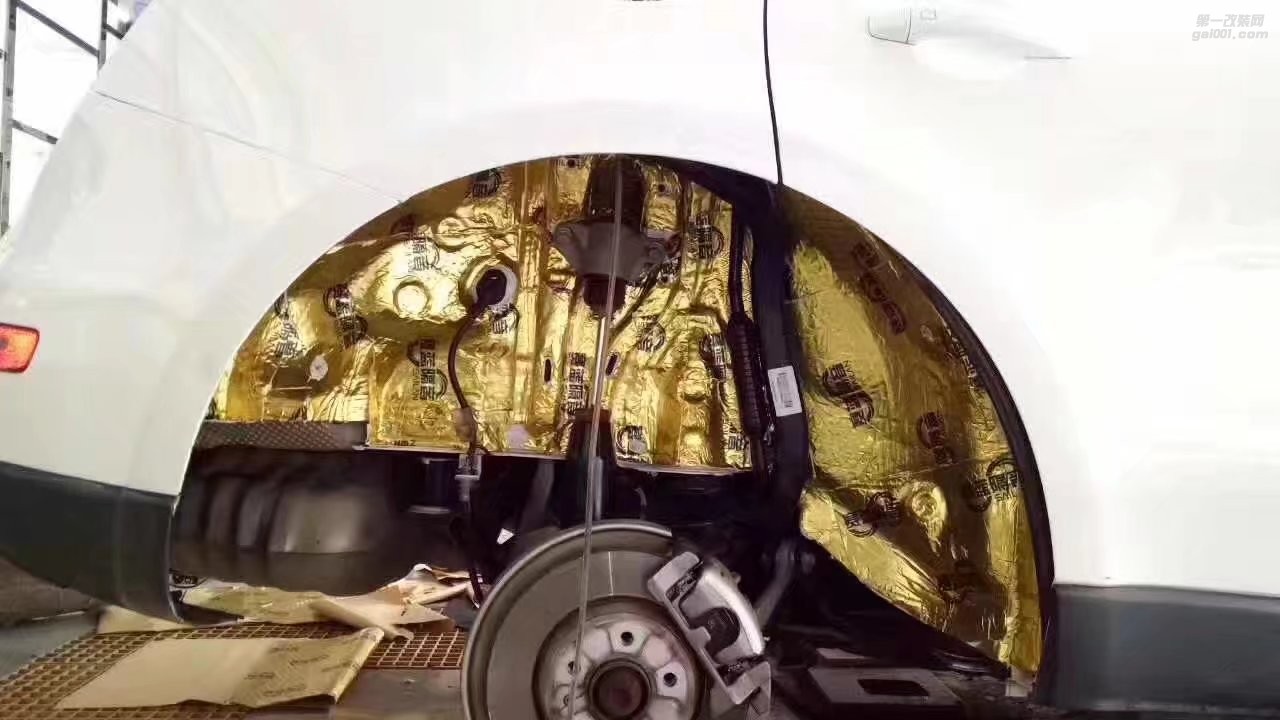 奧迪Q5全車賽藍(lán)環(huán)保隔音 靜享自由美好