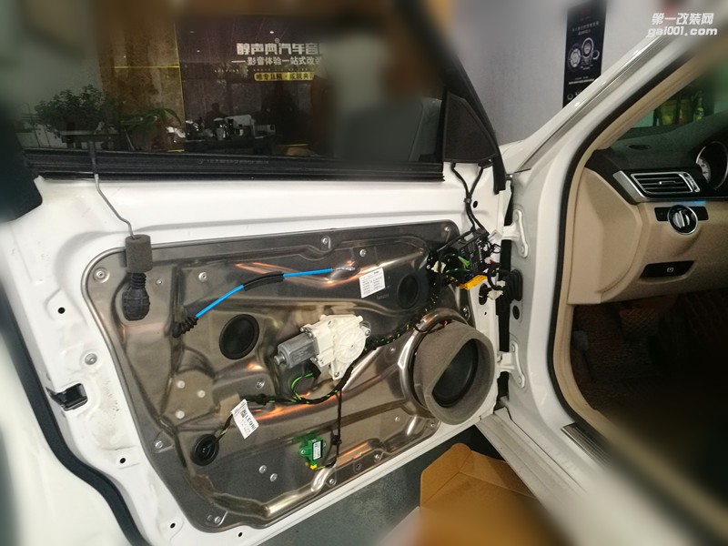 臨沂奔馳E級醇聲典汽車音響升級德國伊頓ETON專業(yè)汽車音響