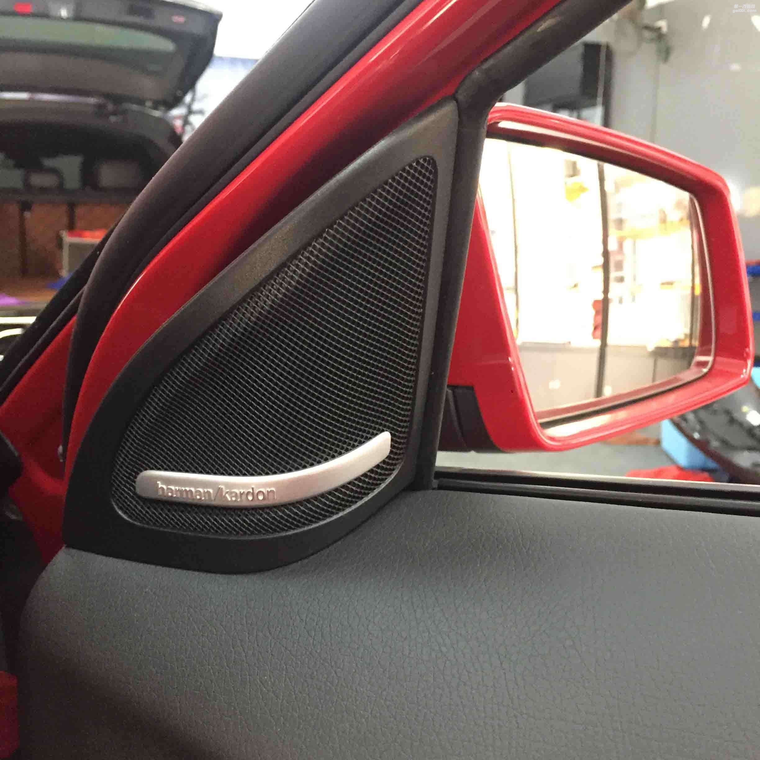 奔馳GLA改裝一鍵啟動(dòng) 原廠哈曼卡頓 十二色氛圍燈 刷carplay