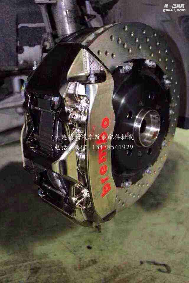 進(jìn)口布雷博訂制藍(lán)色剎車批發(fā)代理