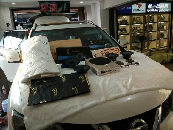 告別松散音質(zhì)，汕頭日產(chǎn)奇駿汽車音響改裝黃金聲學(xué)GS165.2大白鯊七層輪轂隔音 潮南車韻汽車影音