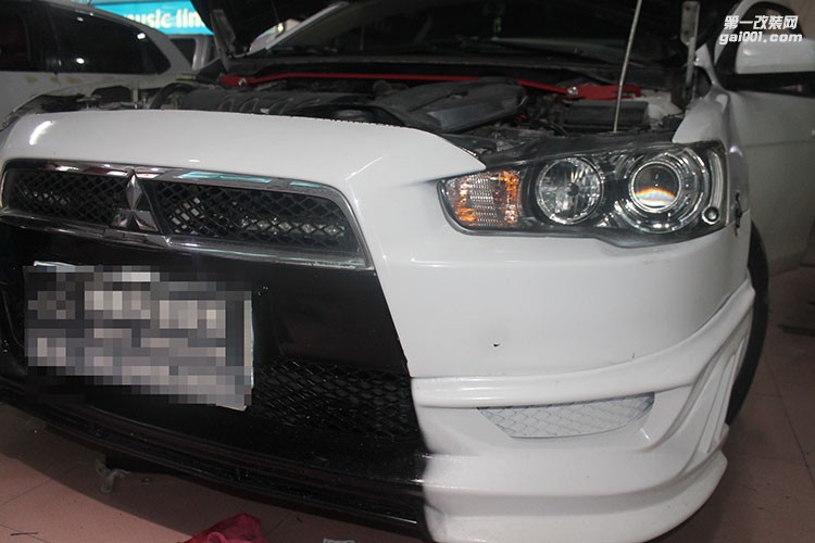 貴陽三菱翼神改裝大燈燈光升級氙氣燈雙光透鏡惡魔眼天使眼