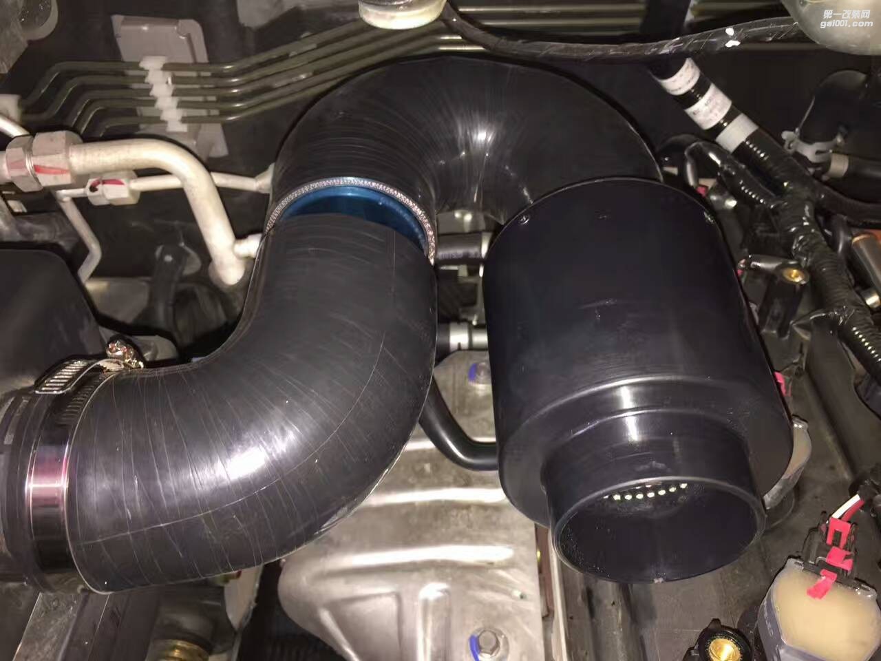 菱智M5 汽車(chē)進(jìn)氣配件 提升動(dòng)力改裝 鍵程離心式電動(dòng)渦輪增壓器LX3971案例