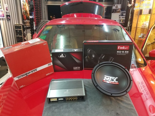 濟(jì)寧市鄒城大班汽車音響改裝大眾POLO升級DSP4.1音響系統(tǒng)