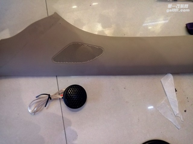 濟(jì)寧市鄒城大班汽車音響改裝大眾POLO升級DSP4.1音響系統(tǒng)