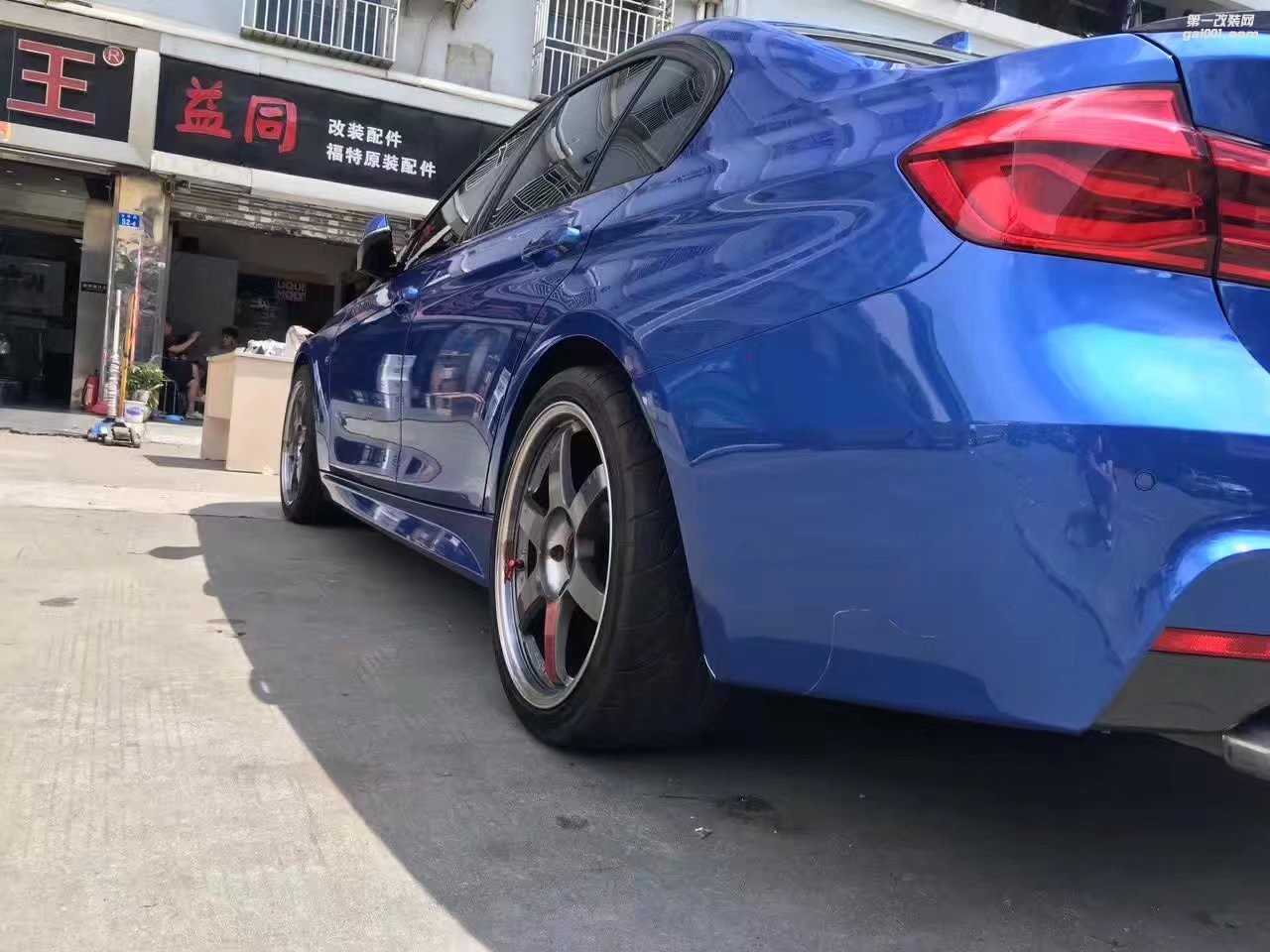 寶馬， 換 RAYS  TE37  完工！