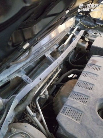 濟寧市鄒城大班汽車音響改裝引擎蓋隔音隔音+流水槽隔音+前門隔音+勁浪165AS音響安裝