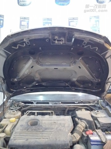 濟寧市鄒城大班汽車音響改裝引擎蓋隔音隔音+流水槽隔音+前門隔音+勁浪165AS音響安裝