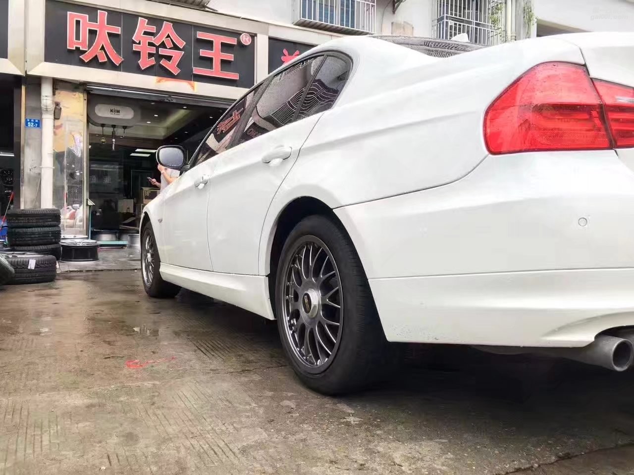 寶馬， 換 17寸，BBS RG  完工！