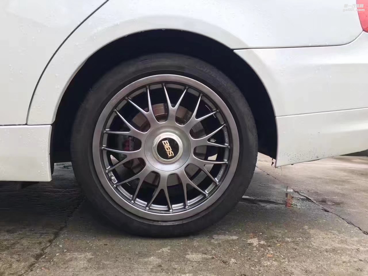 寶馬， 換 17寸，BBS RG  完工！