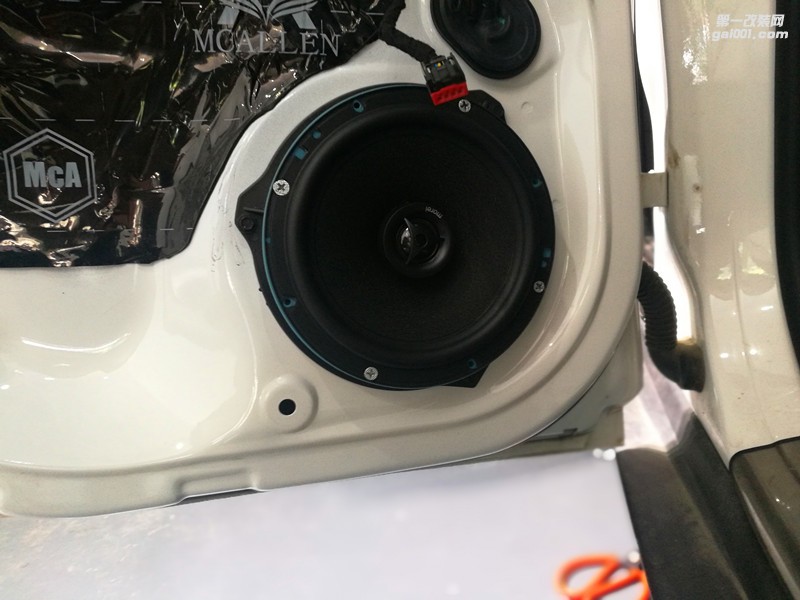 臨沂新款?？怂挂繇懜难b升級摩i雷音響-臨沂醇聲典音響升級案例