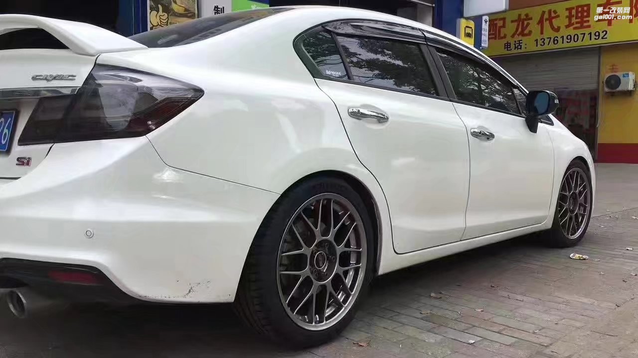 本田，換 BBS RC 18寸 ????