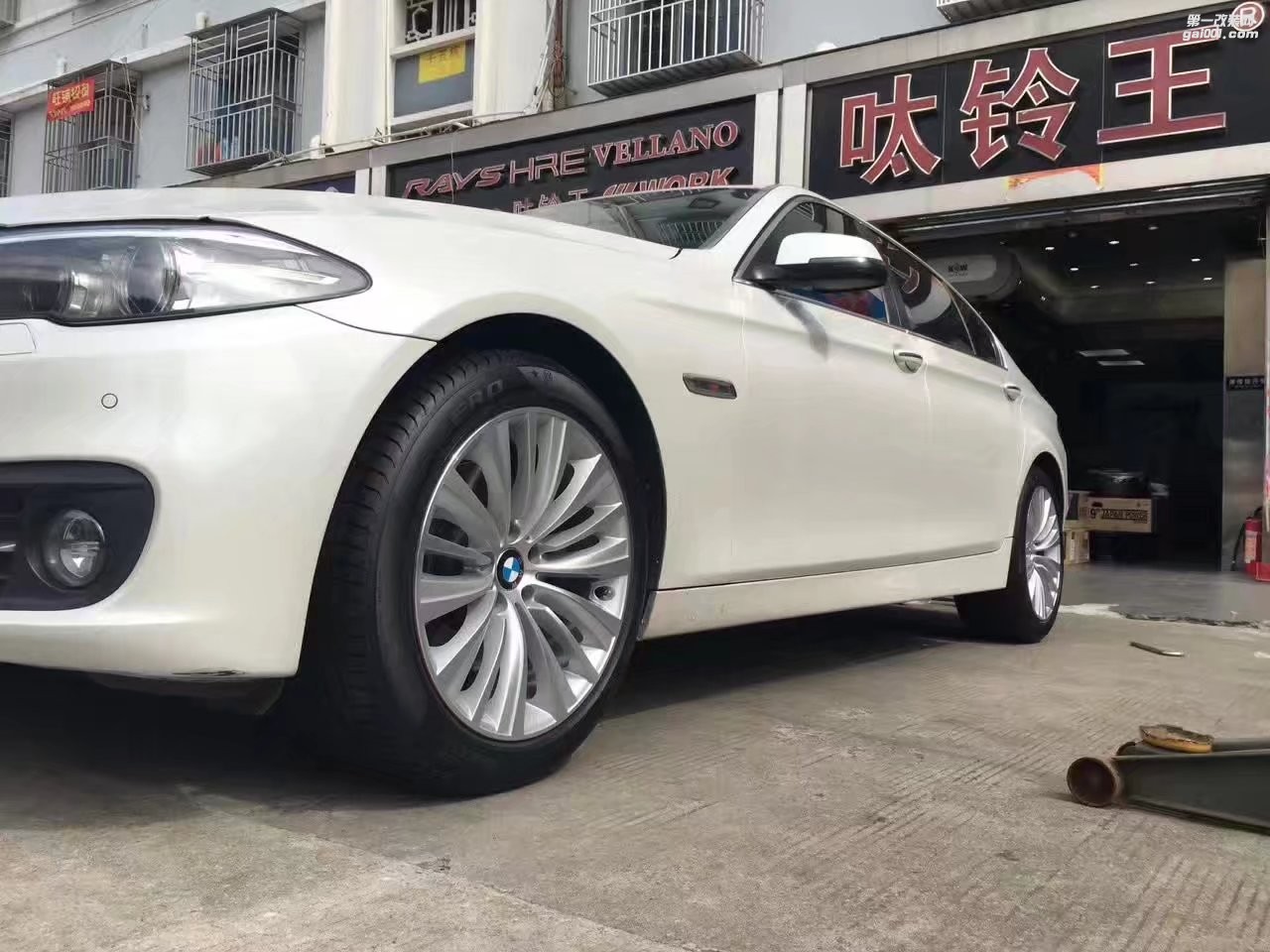 寶馬，換 原裝 19寸 完工！
