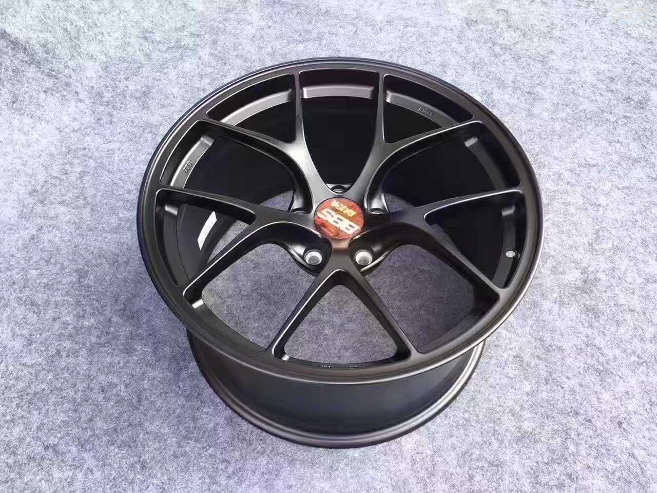 日本  神級 鍛造 ，BBS RI D MB＂  20  for Porsche Macan 即將到貨 ????