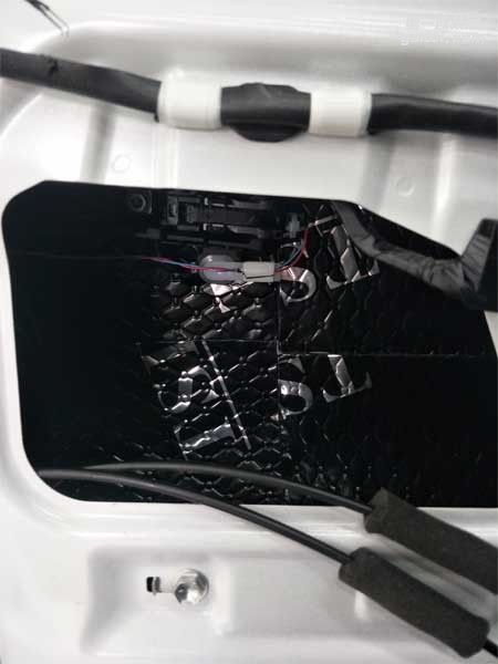 青海西寧汽車音響改裝—豐田漢蘭達(dá)改裝音響全車升級(jí)-西寧精藝精作品