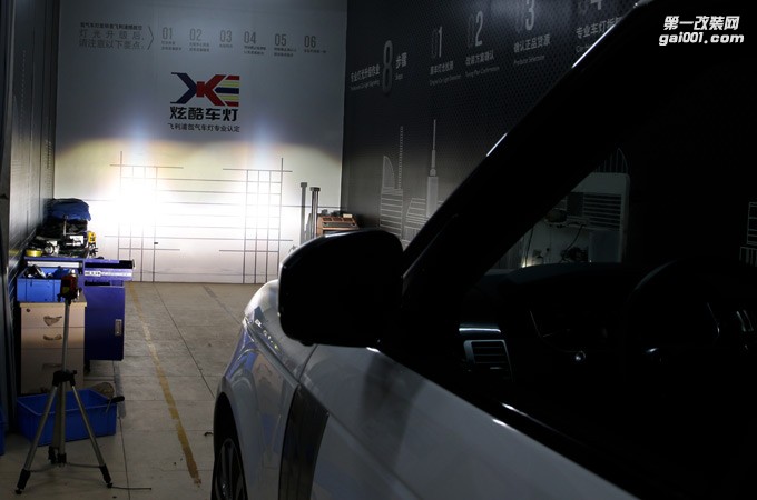 路虎攬勝汽車燈光不亮怎么辦