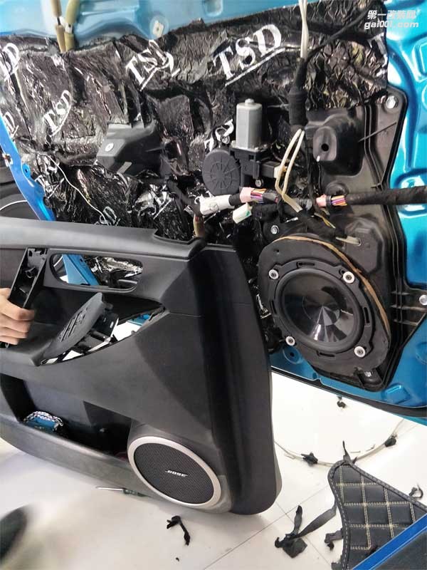 馬自達(dá)3極致激情改裝美國來福汽車音響-[西寧精藝精]帶你嗨到無法自控