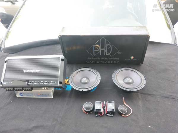 　我說(shuō)這個(gè)很火你還不信？別克GL8改裝意大利PHD—西寧精藝精汽車音響改裝案例