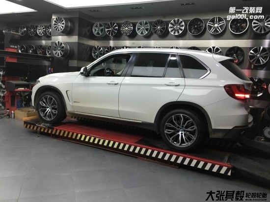 寶馬X5輪轂改裝升級(jí)R20   長(zhǎng)沙大張其轂