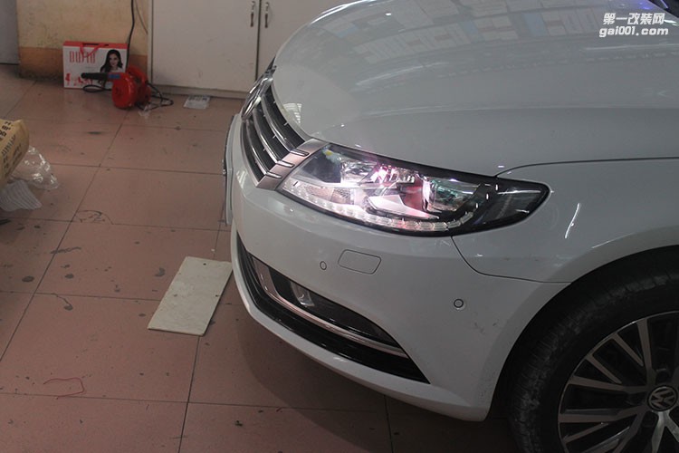 大眾朗逸改裝大燈改裝透鏡氙氣燈日行燈惡魔眼