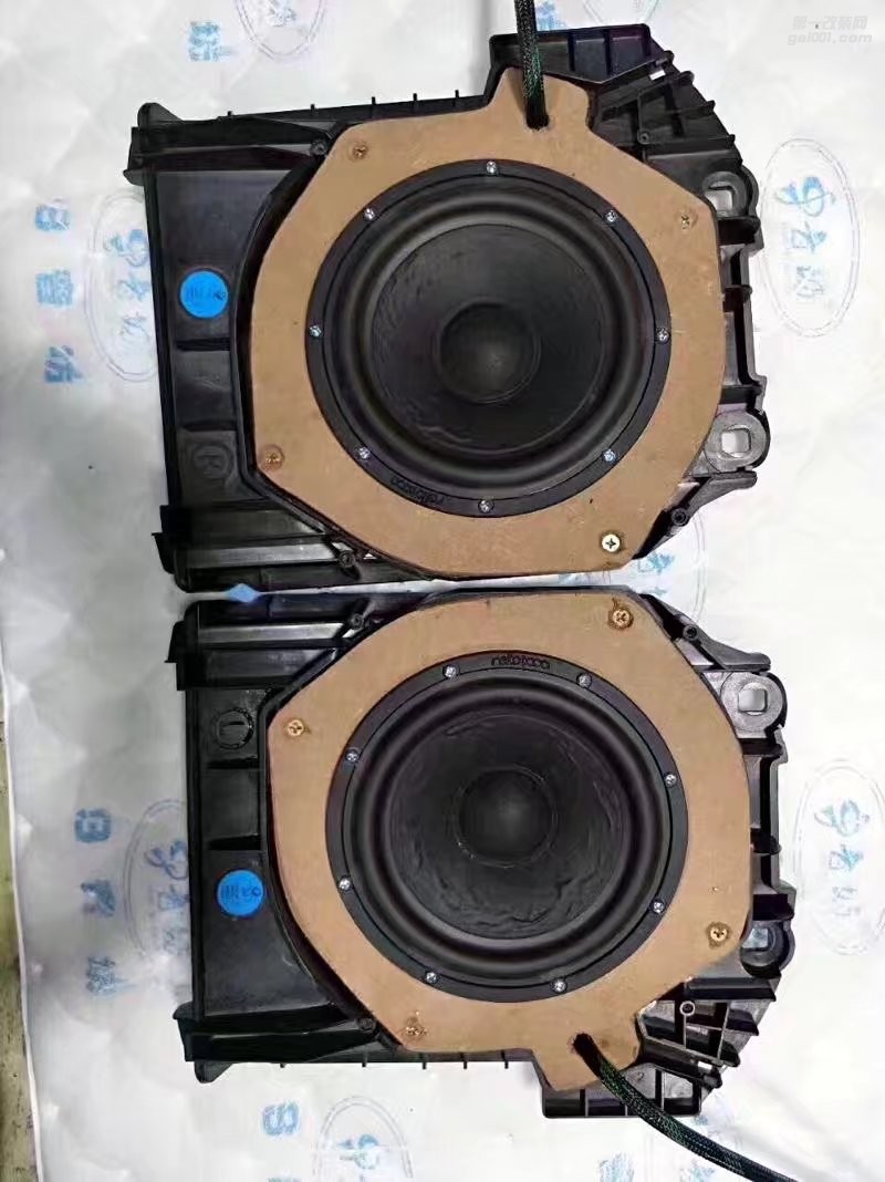 南宁汽车音响改装宝马525Li音响改装尼诺帕克N3.3套装喇叭