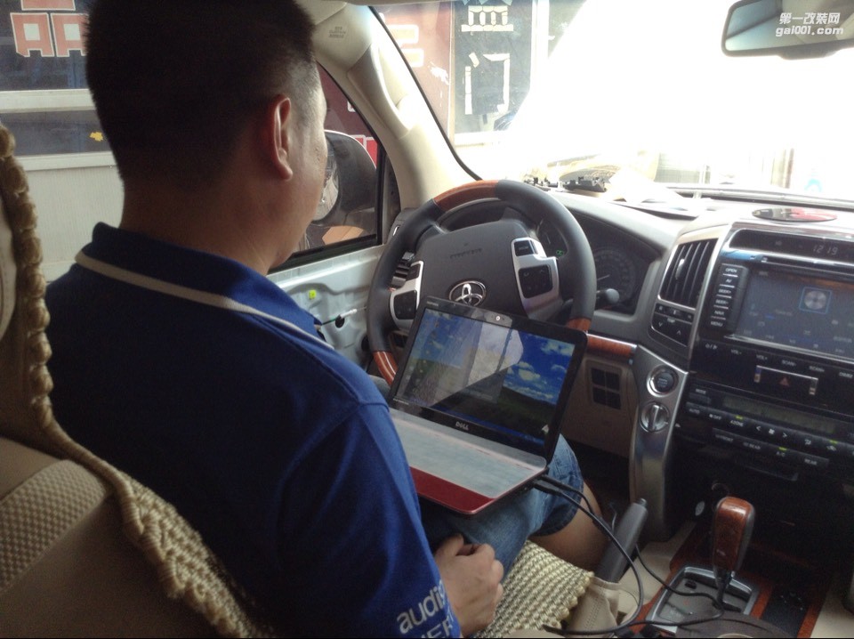 豐田V8汽車音響升級意大利赫茲石家莊鴻翔