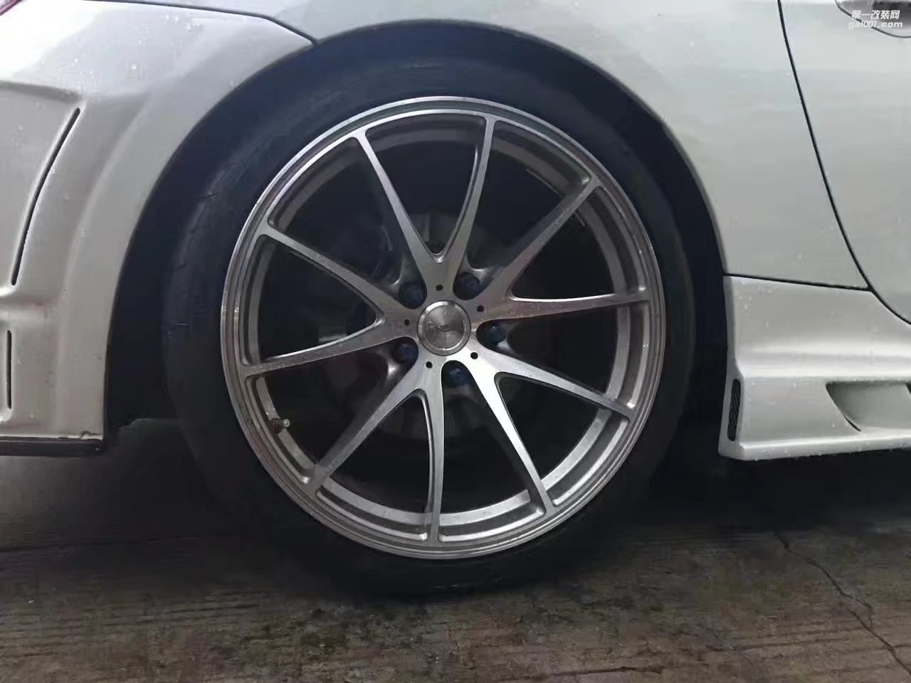 寶馬，裝 RAYS  G25 完工！  ????