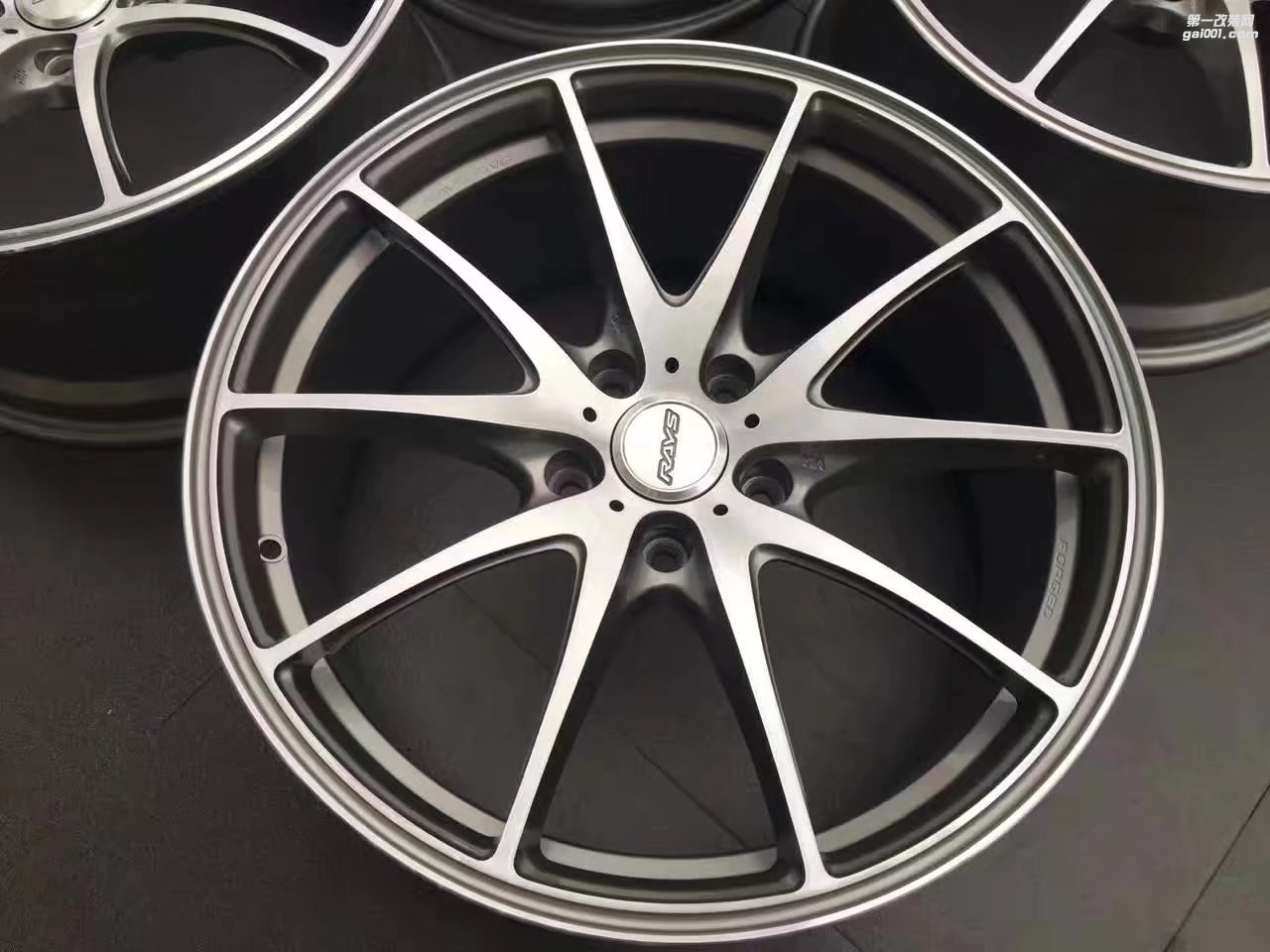 寶馬，裝 RAYS  G25 完工！  ????