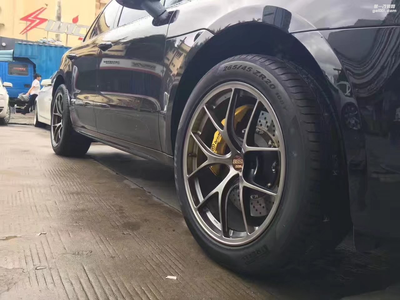 保時捷 Macan 換 全新 BBS RID ?倍耐力 PO