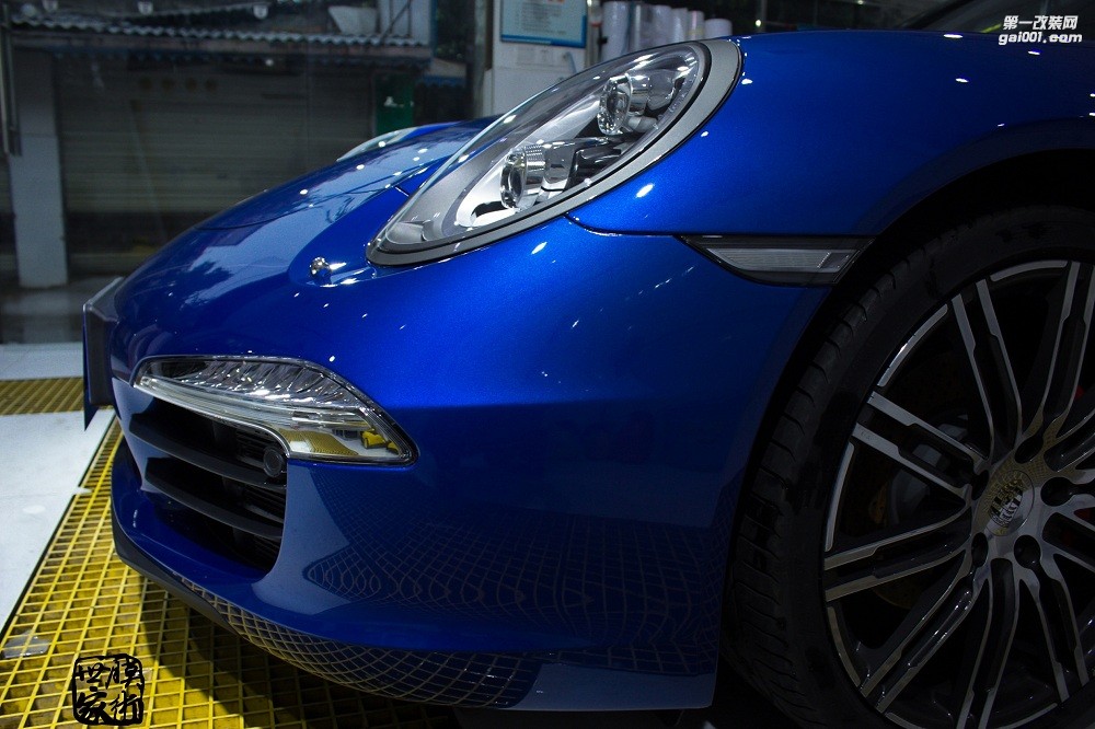成都新買(mǎi)保時(shí)捷911全車(chē)施工車(chē)身透明膜，隱形車(chē)衣