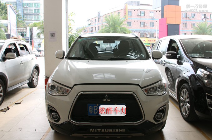 廣州勁炫改燈 勁炫汽車大燈改裝升級(jí)四透鏡四近光四遠(yuǎn)光