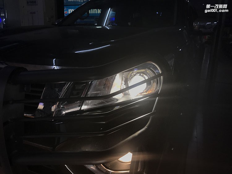 貴陽日產(chǎn)納瓦拉改裝大燈改裝透鏡大燈