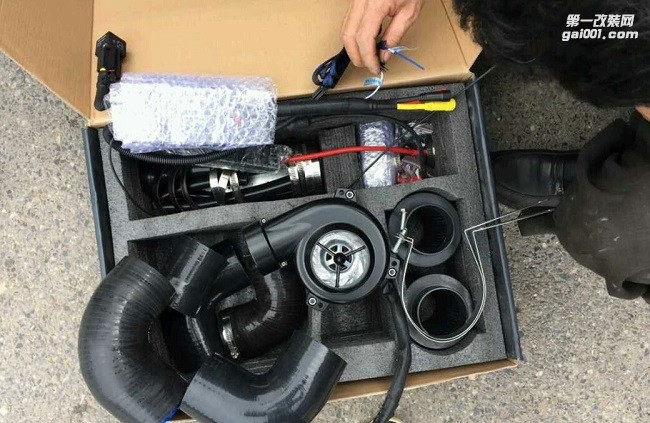 北汽制造角斗士 北汽BJ212 提升動力升級進氣改裝安裝鍵程離心式電動渦輪增壓器LX3971案例