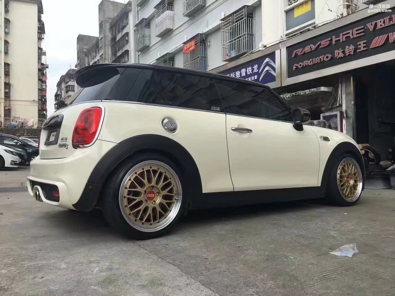 MIini，裝 全新 BBS LM 18寸 ，完工！