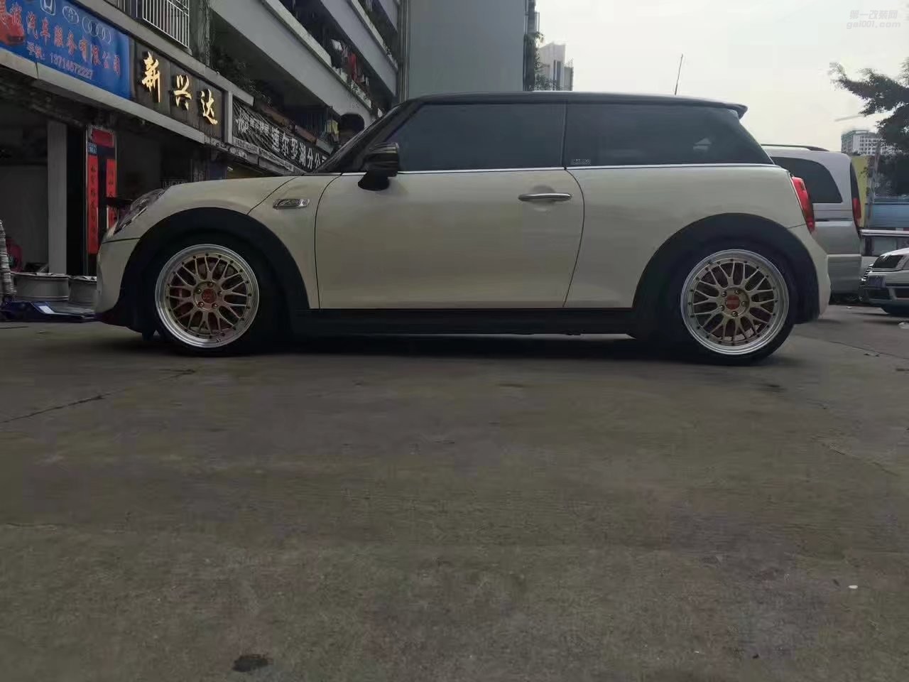 MIini，裝 全新 BBS LM 18寸 ，完工！