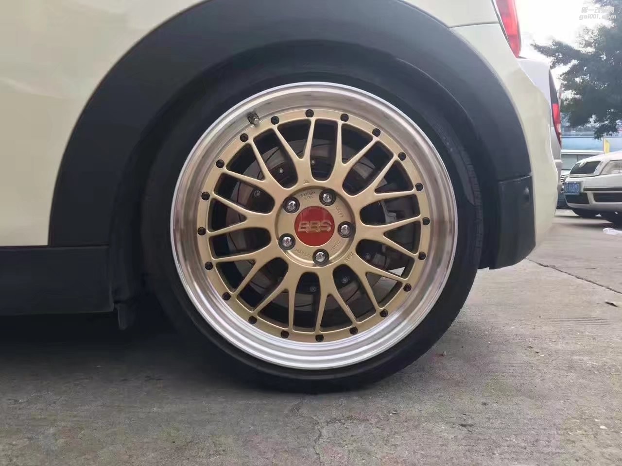 MIini，裝 全新 BBS LM 18寸 ，完工！