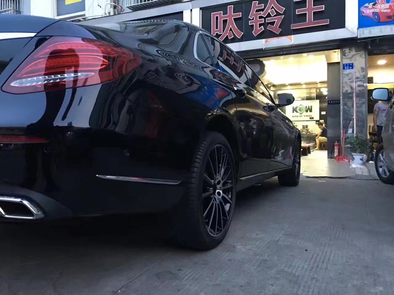 奔馳，換 奔馳 原裝 AMG 完工！