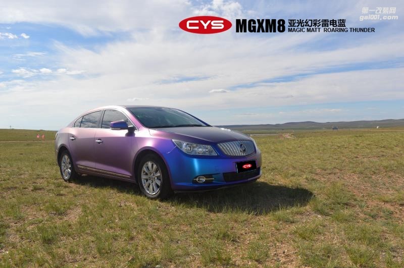 四川成都車衣裳別克君越亞光幻彩雷電藍(lán)MGXM8汽車改色貼膜